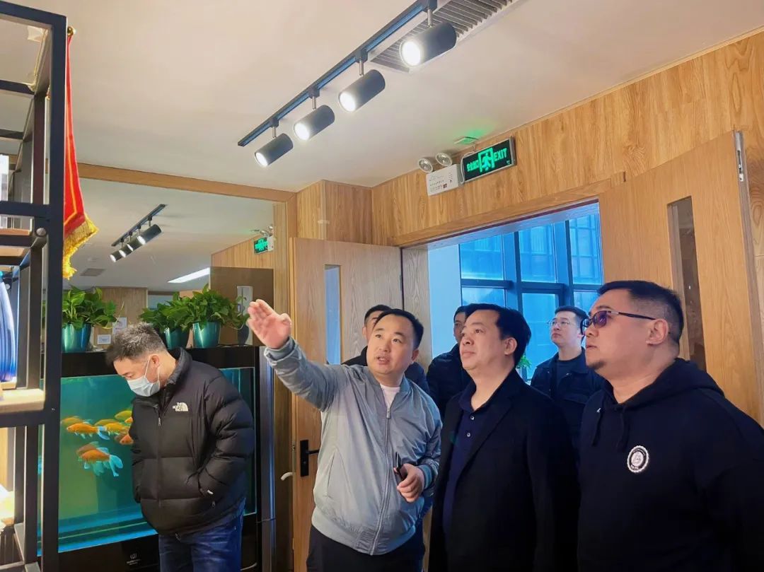 郑州市体育局、郑东新区教文体局领导莅临银河优越会体育调研指导